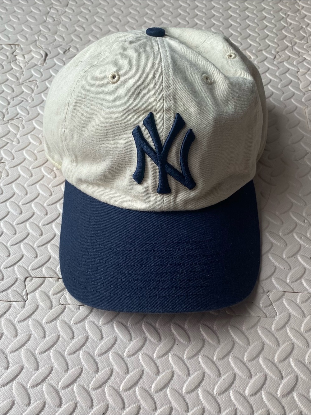 Yankees adjustable hat